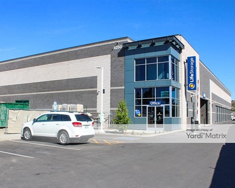 Storage Units for Rent available at 4250 East Camelback Road, Phoenix, AZ 85018