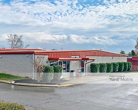 Storage Units for Rent available at 807 North Cumberland, Lebanon, TN 37087