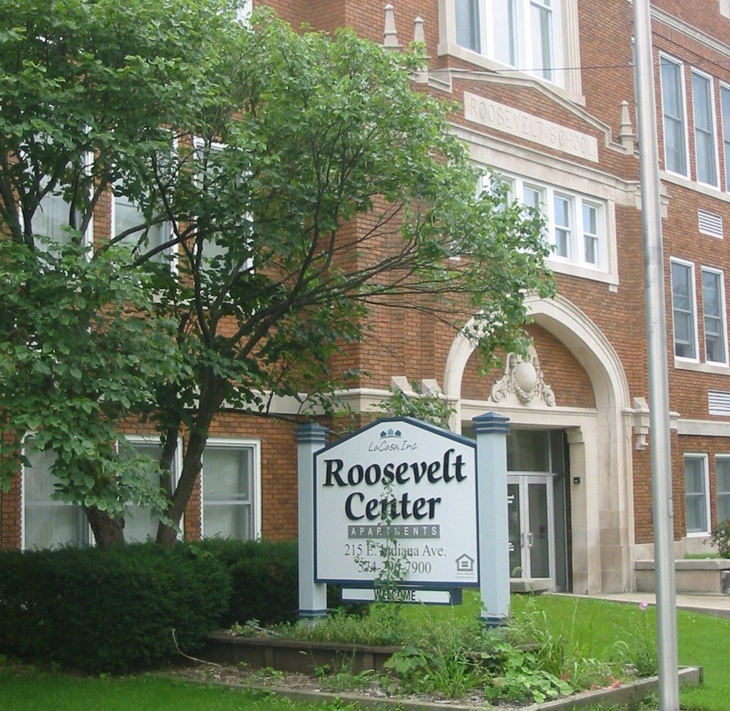 Roosevelt Center is a similar property to Old Farm Apartments located in Elkhart