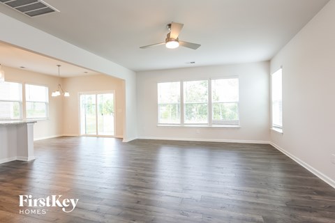 408 Stonefence Drive Studio House for Rent - Photo Gallery 3