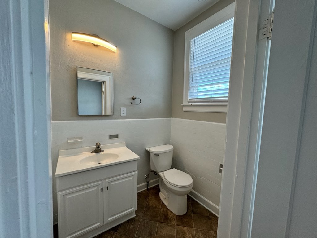 115 Elm Avenue- Walk To Downtown