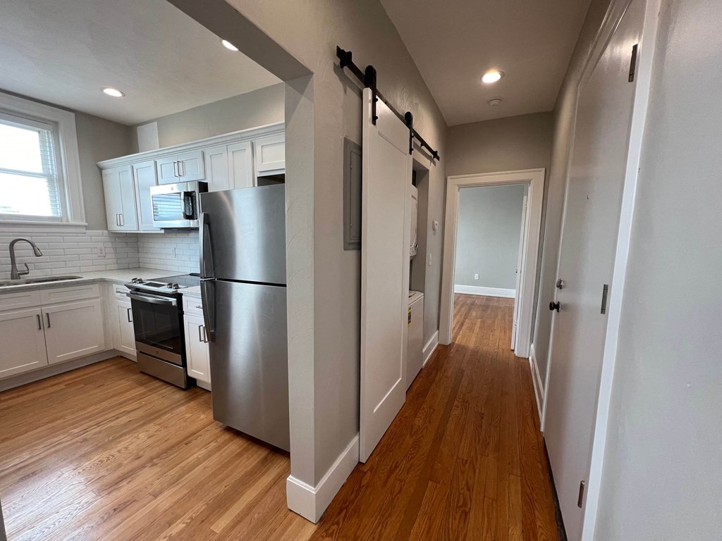 115 Elm Avenue- Walk To Downtown is a similar property to South 16 At The Bridges located in Roanoke