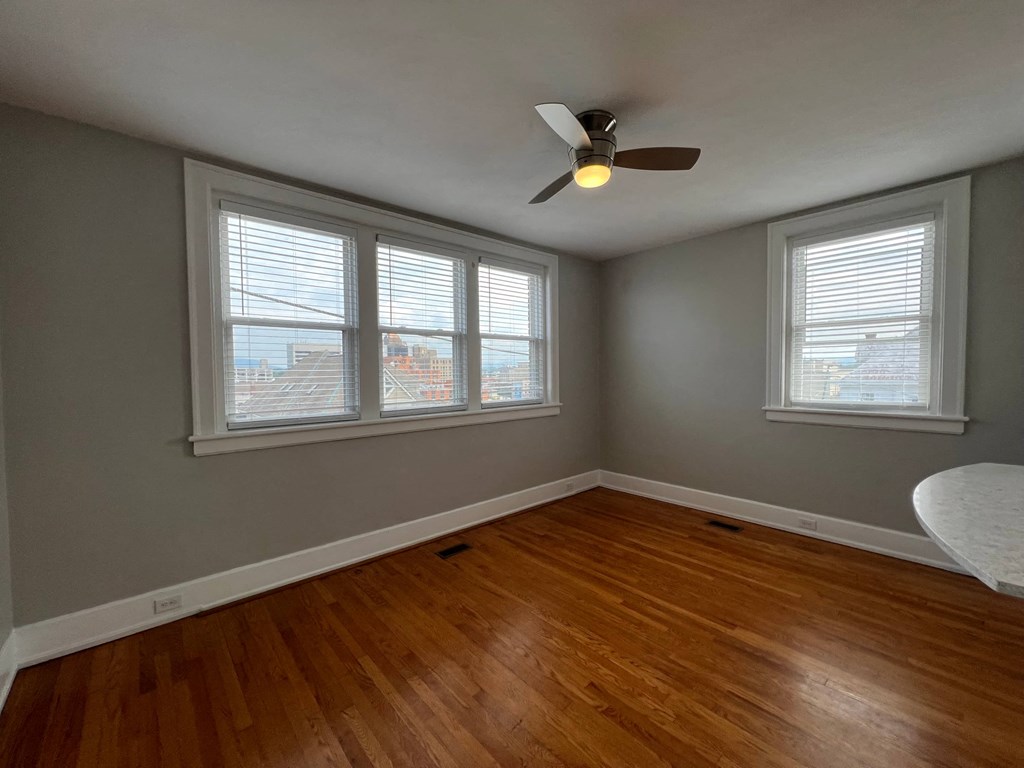 115 Elm Avenue- Walk To Downtown