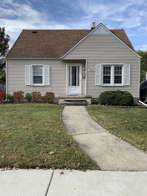 2220 Queen Street 3 Beds Apartment for Rent