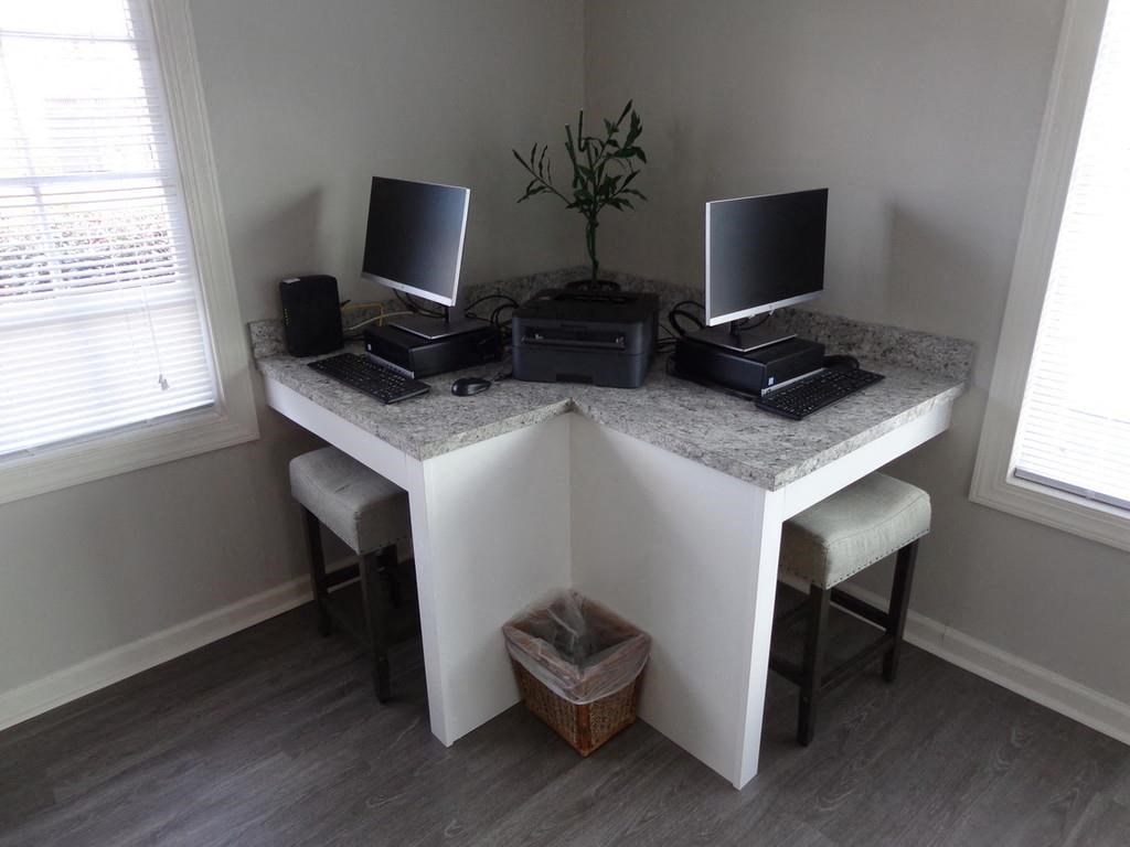 Business Center at Ridgewood Club Apartments, Virginia