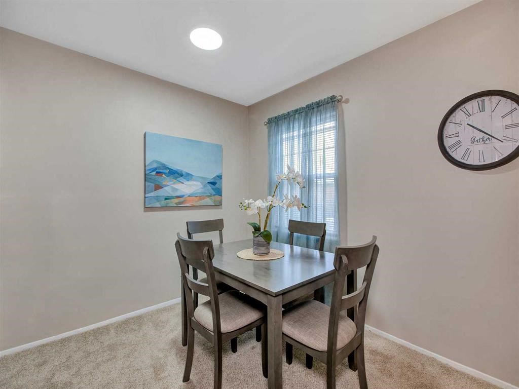 Dining Area at Ridgewood Club Apartments, Virginia Beach, VA, 23452