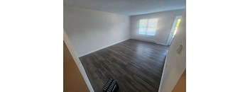 2 Bedrooms, 1 Bathroom