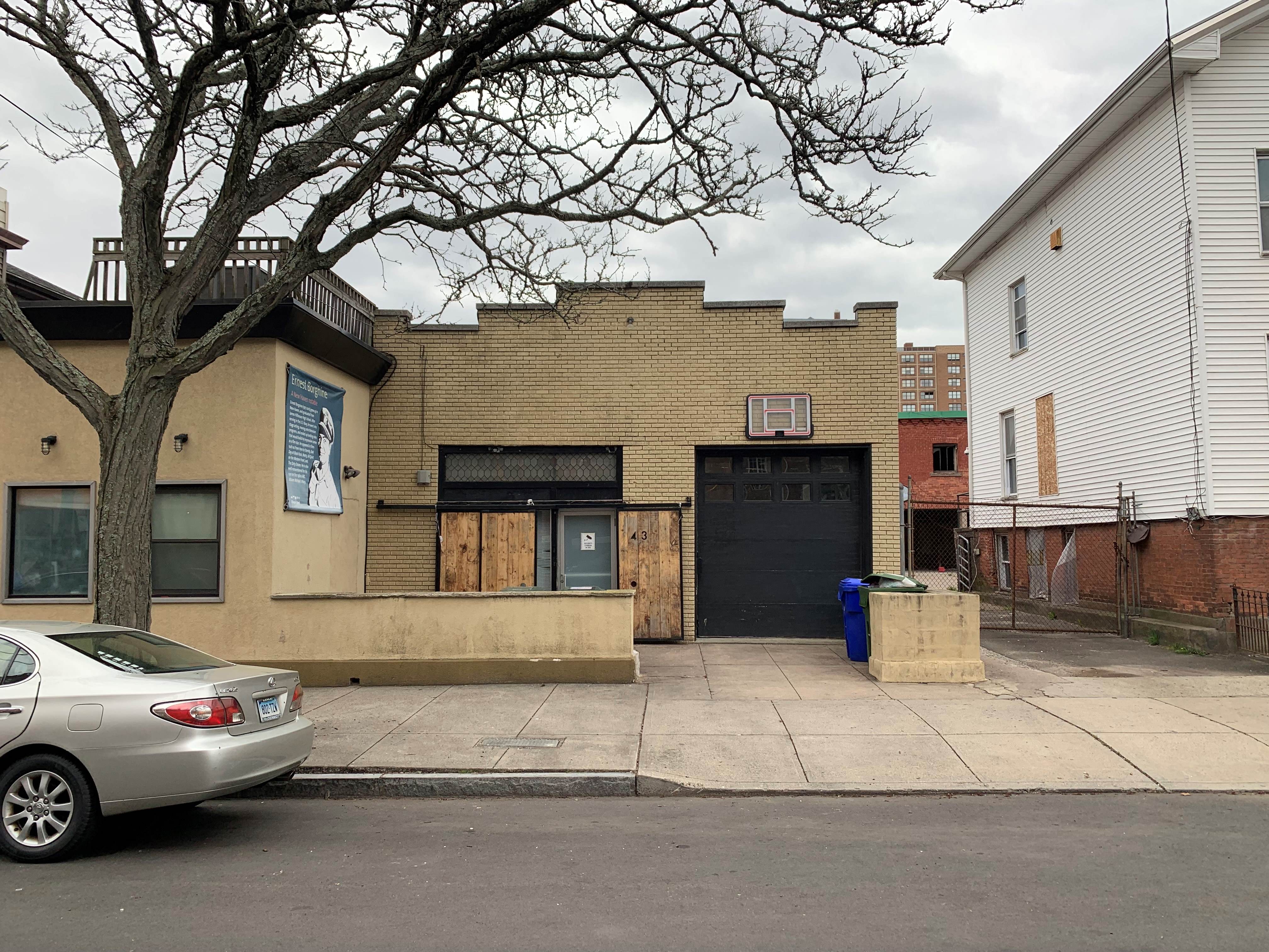 45 Howe Street is a similar property to University Towers - O located in New Haven