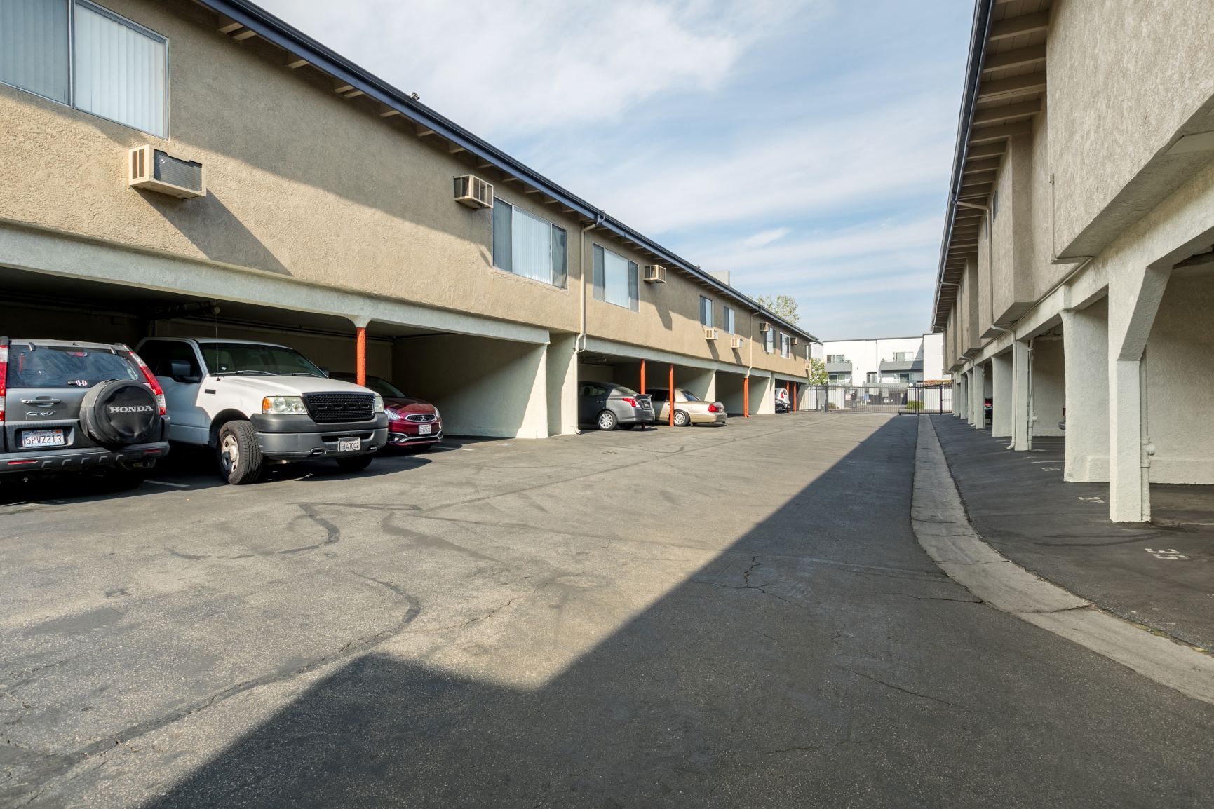 Apartments for rent in Canoga Park , CA parking area