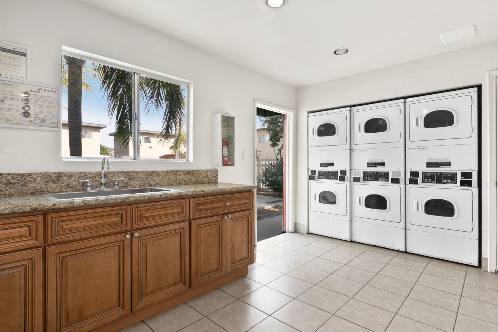 Canoga Park Apartments Laundry Room