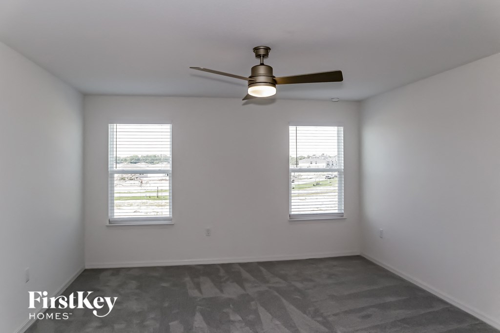 1221 Spokane Point 5 Beds House for Rent - Photo Gallery 8