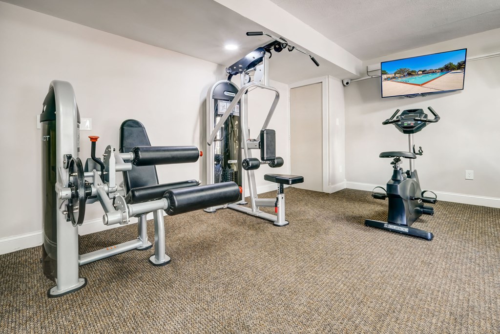 the gym at the preserve apartments
