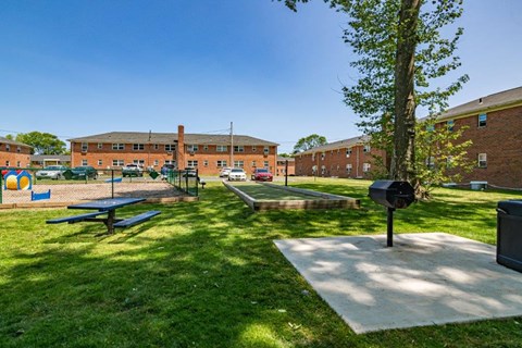 our apartments have a playground and a picnic area