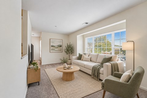 121 Courter Rd 1-2 Beds Apartment for Rent