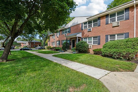 180A Eatoncrest Dr. 1-2 Beds Apartment for Rent