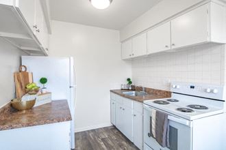 413 N. Warwick Road Studio-1 Bed Apartment for Rent