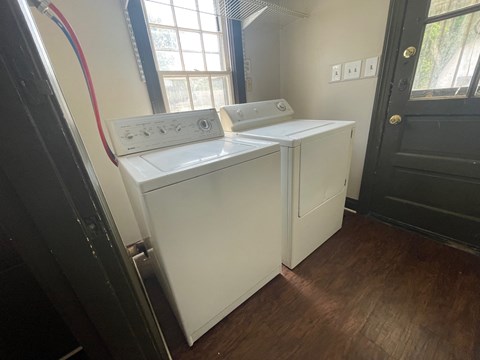 1106 Oleanda Ave 2 Beds Apartment for Rent - Photo Gallery 9