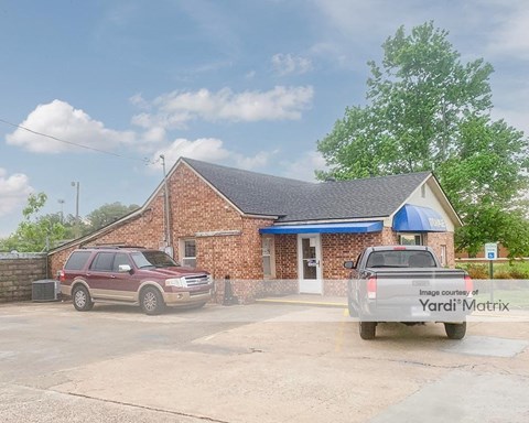 Storage Units for Rent available at 1507 South Old Missouri Road, Springdale, AR 72764