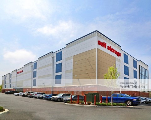 Storage Units for Rent available at 200 Wagaraw Road, Hawthorne, NJ 07506