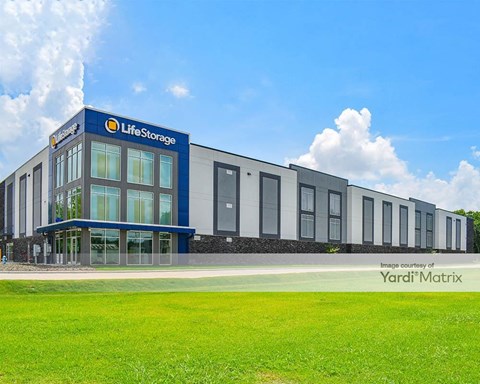 Storage Units for Rent available at 12812 Cullen Blvd, Houston, TX 77047