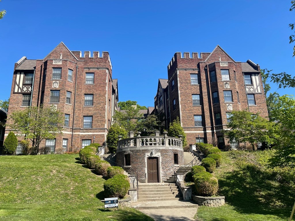 the building in which the apartment is located