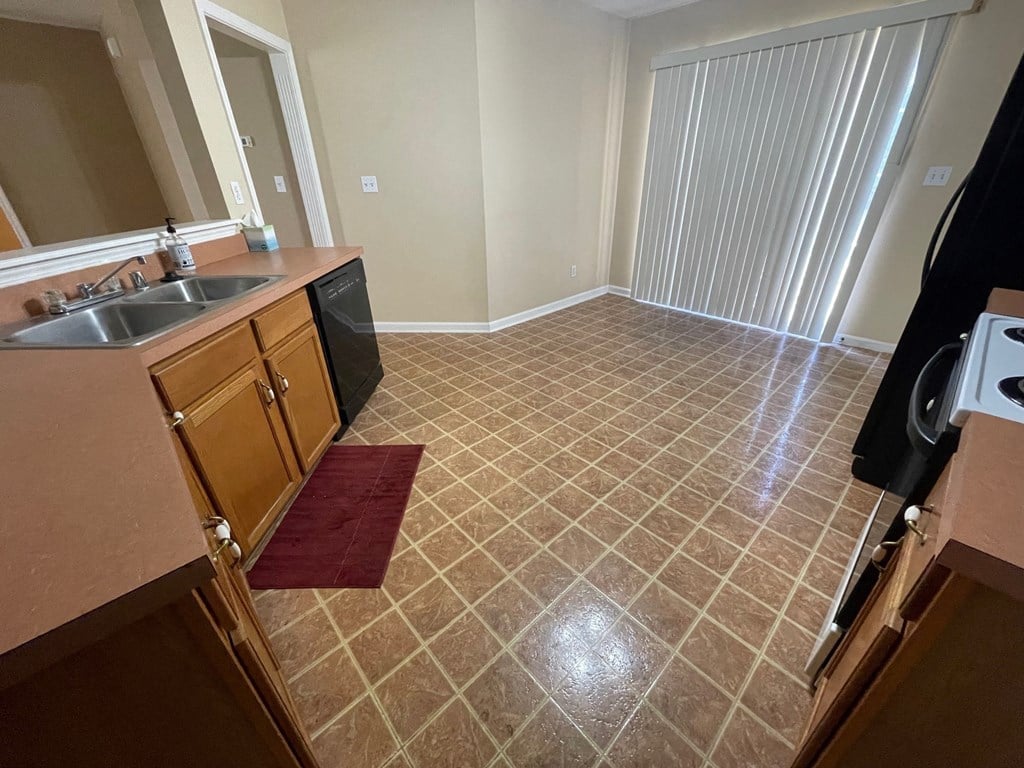 8202 Glenway Ct 2 Beds Apartment for Rent - Photo Gallery 10