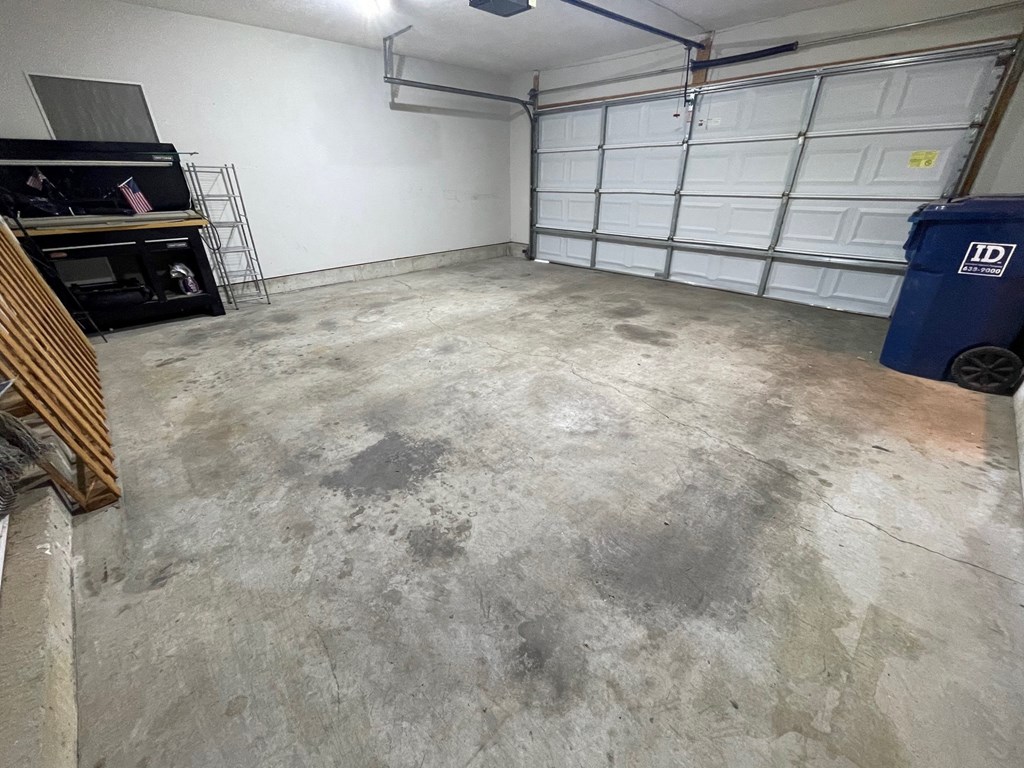 8202 Glenway Ct 2 Beds Apartment for Rent - Photo Gallery 9