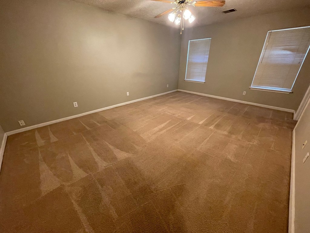 8202 Glenway Ct 2 Beds Apartment for Rent - Photo Gallery 2