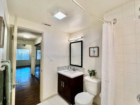 1820 N. La Brea Avenue 1-2 Beds Apartment for Rent - Photo Gallery 8