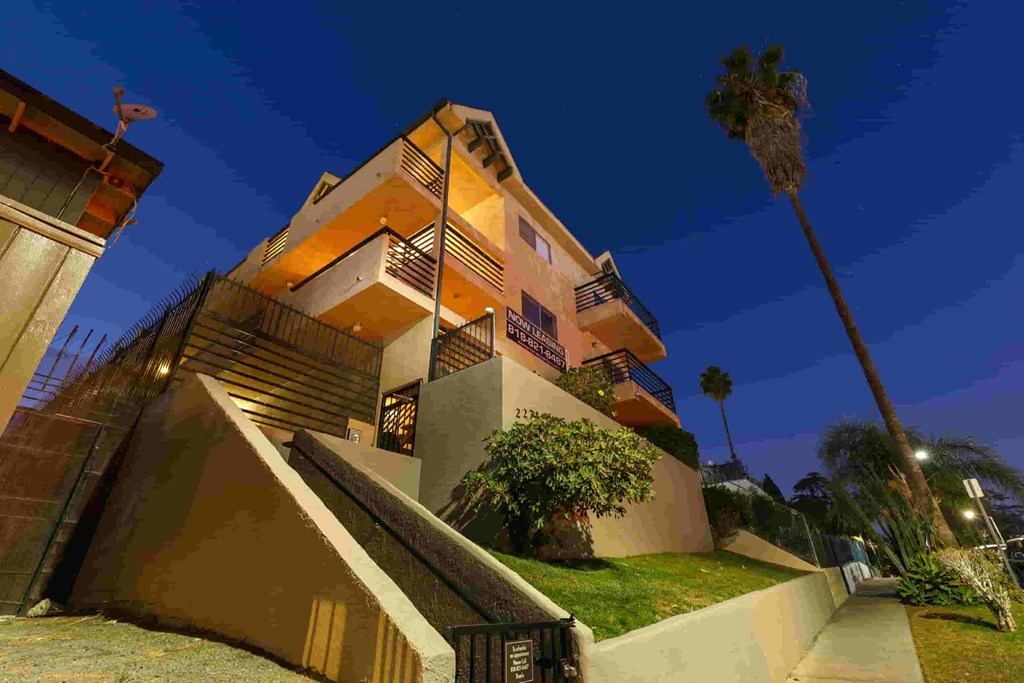 the building in which the hotel is located