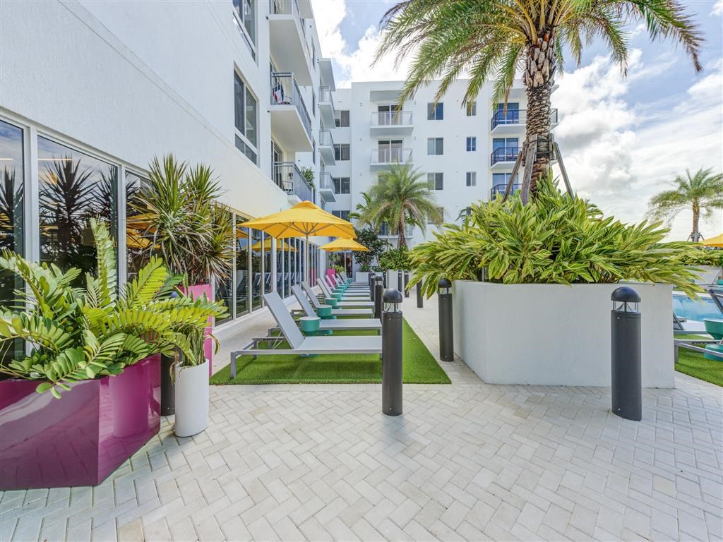 Sundecks at Altis Little Havana, Miami, FL