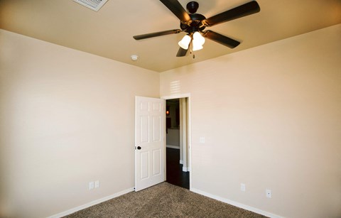 8300 Venice Drive 2-3 Beds Apartment for Rent - Photo Gallery 11