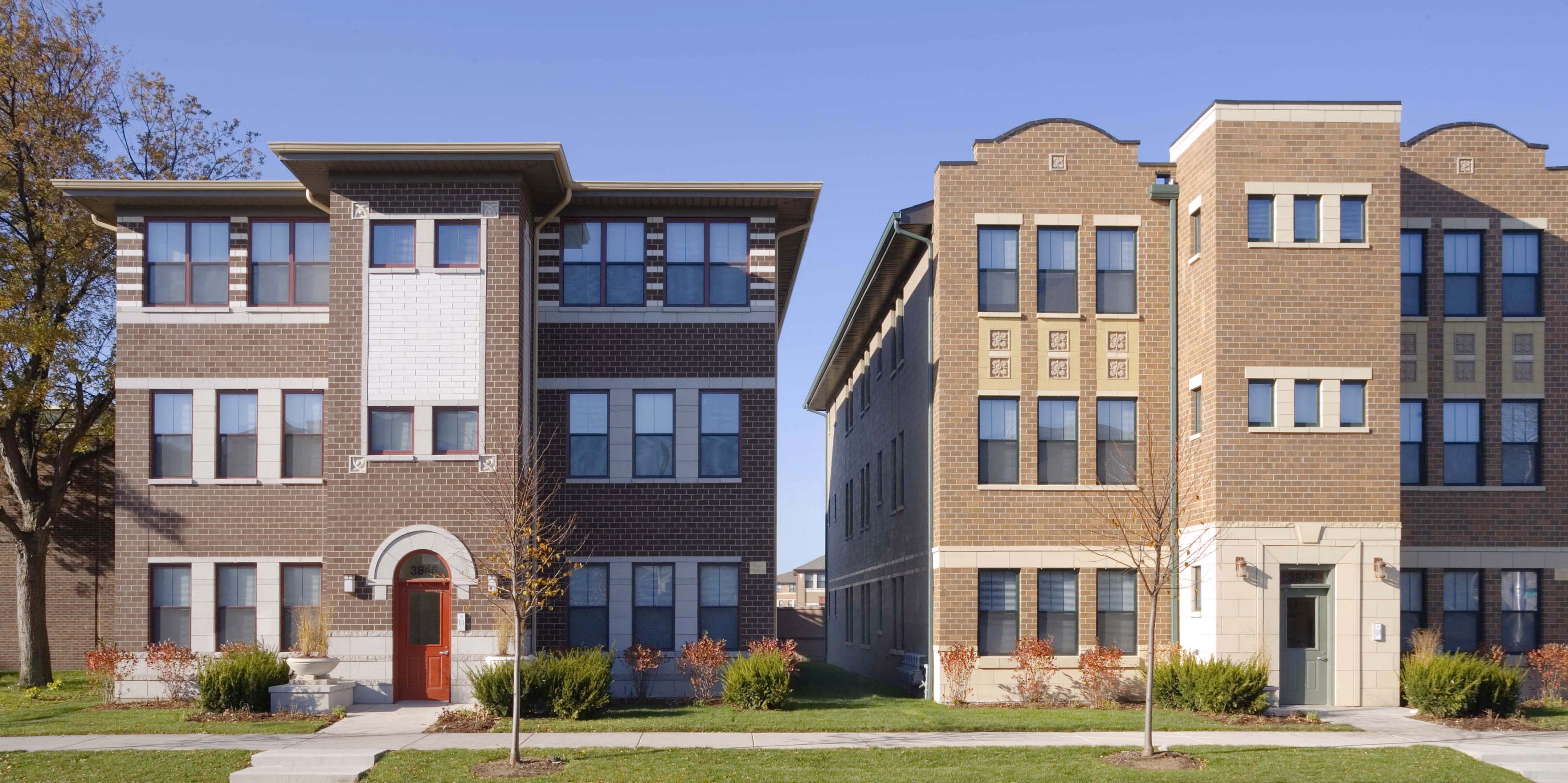 Oakwood Shores Apartments in Chicago, IL Photo Gallery