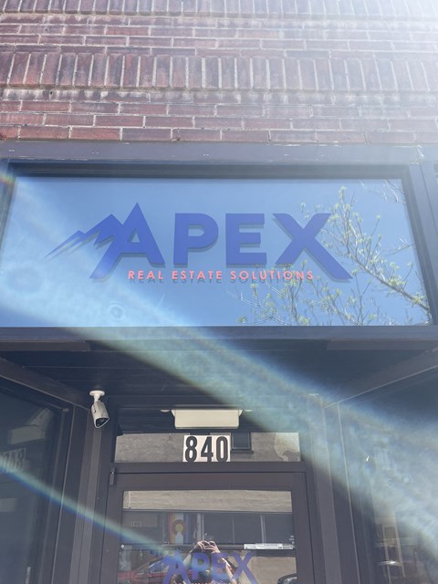 A real estate company named APEX is located at 840.