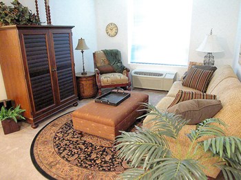 190 East Front St, Ste. 112 Studio-2 Beds Apartment for Rent - Photo Gallery 2