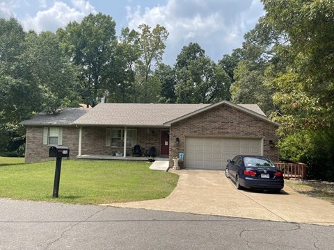1702 Franklin Avenue 3 Beds Apartment for Rent