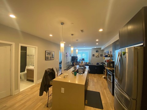 944 North Marshall Street 2-4 Beds Apartment for Rent - Photo Gallery 11