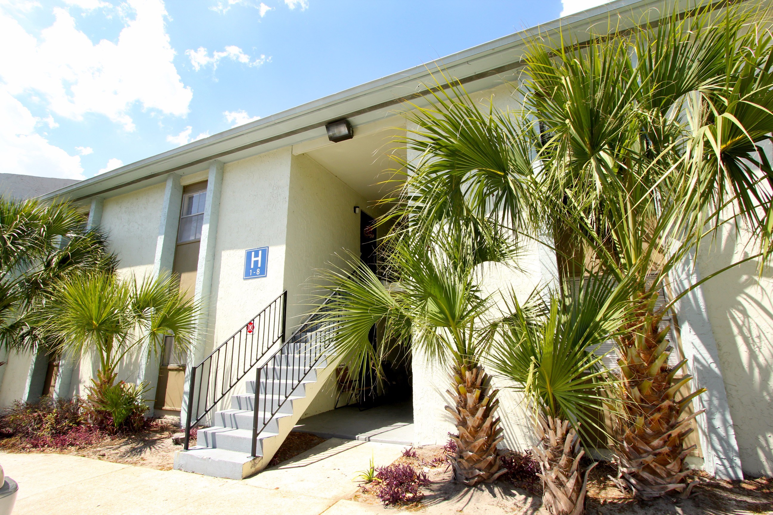 Midtown Oaks Apartments, 1706 Art Museum Dr, Jacksonville, FL RENTCafé