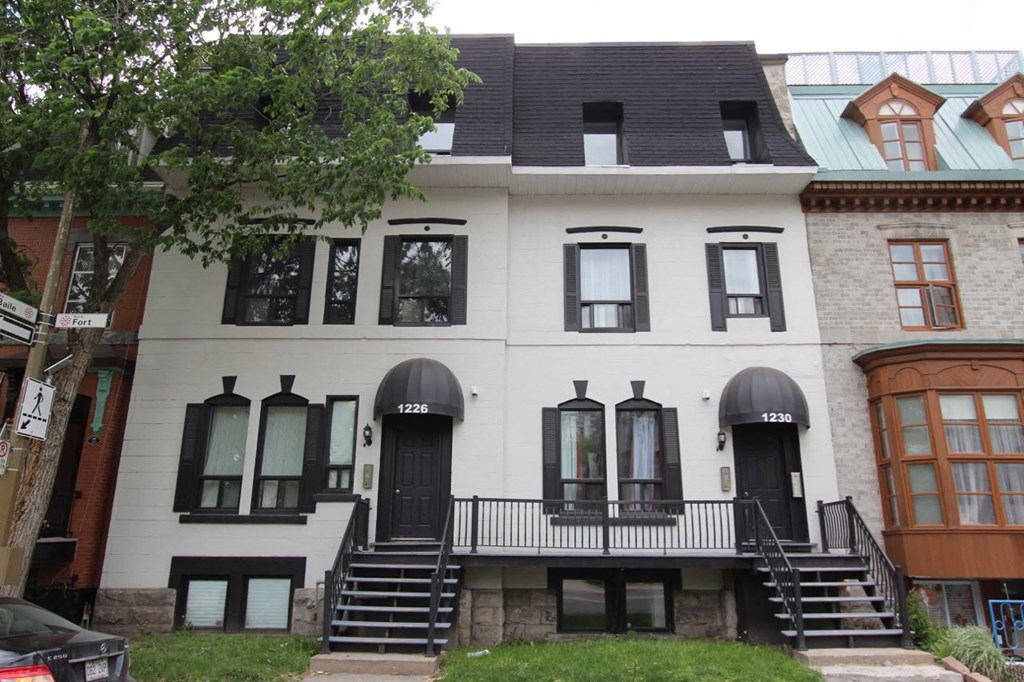 the building in which the apartment is located