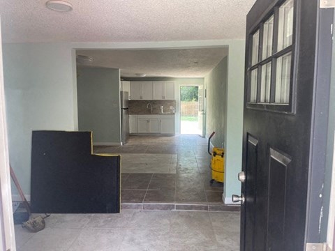 121 Alice St. 3 Beds Apartment for Rent