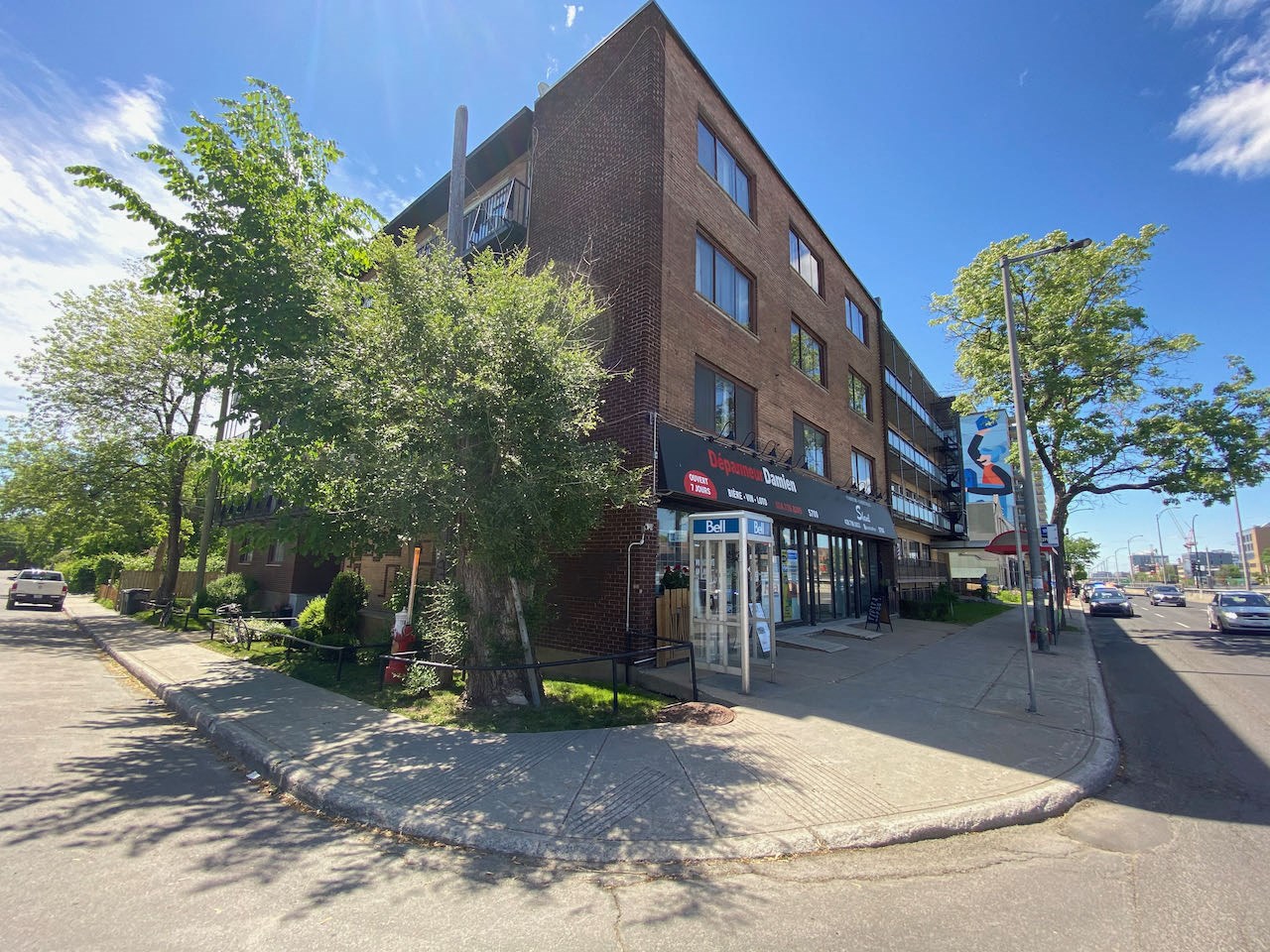 the building in which the apartment is located