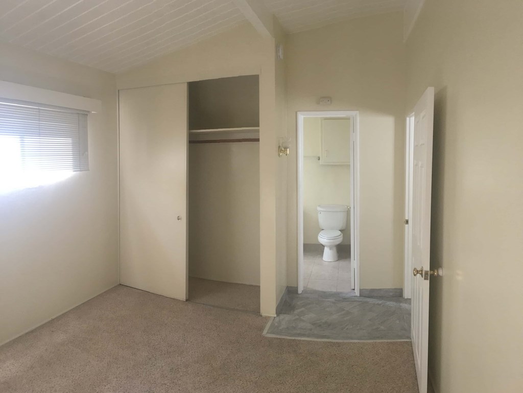 608-612 Santa Barbara St. 1 Bed Apartment for Rent - Photo Gallery 5