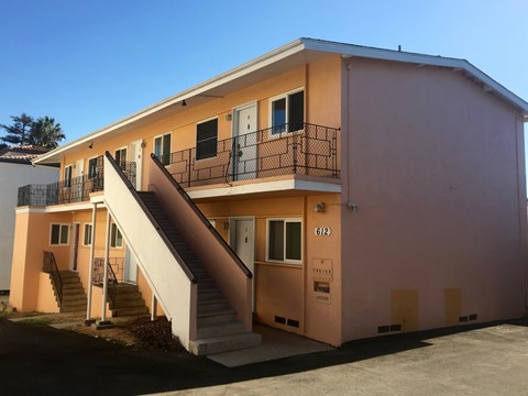608-612 Santa Barbara St. 1-2 Beds Apartment for Rent