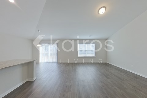 107 Lord Effingham Way 3 Beds Apartment for Rent