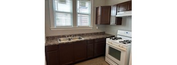 2 Bedrooms, 1 Bathroom