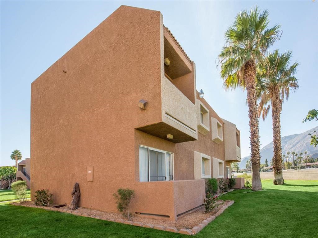 the building in which the villa is located