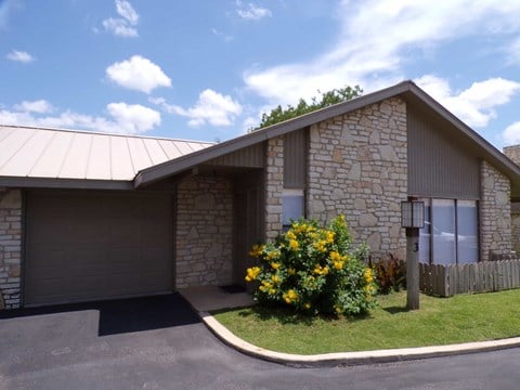 106 Dawn #3 2 Beds Apartment for Rent