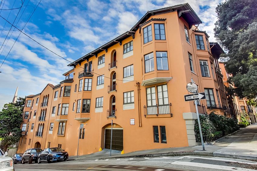 1340-1390 TAYLOR Apartments