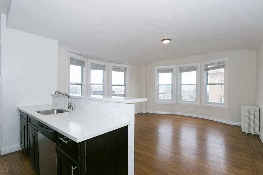 1801 GOUGH Apartments