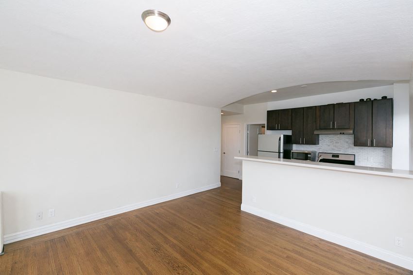 1801 GOUGH Apartments